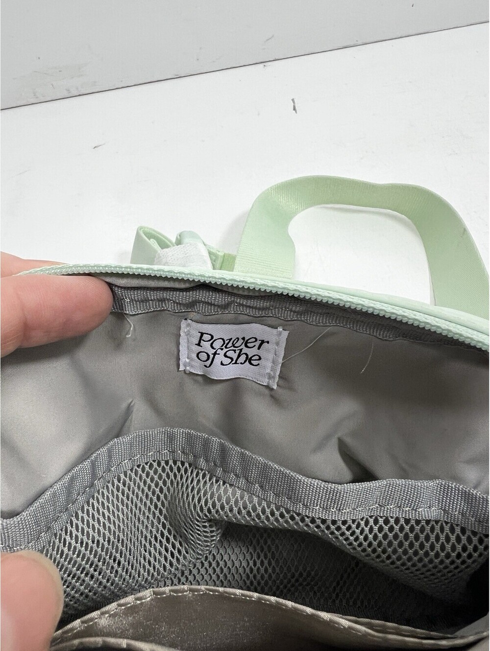 Athleta All About Crossbody Belt Bag Pastel green New travel casual Power Of She - Picture 4 of 5